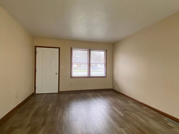 2nd image of 1007 Zollinger Rd #A