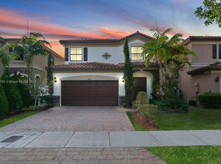 8878 W 33rd Ave, Hialeah, FL 33018