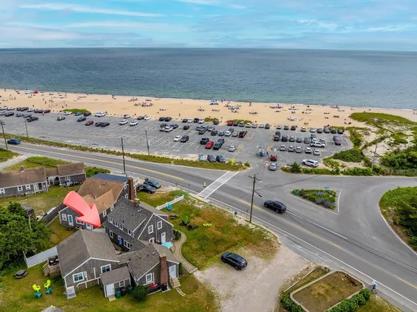1060 Craigville Beach Rd, Barnstable, MA 02630