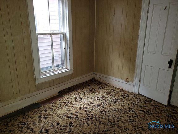5th image of 2238 Whitney Ave