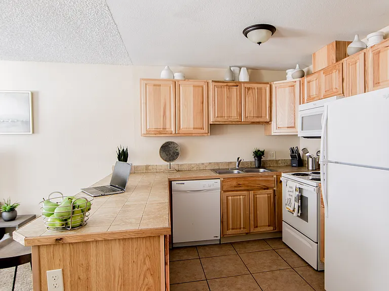 Evergreen Garden Apartments — Photo 16