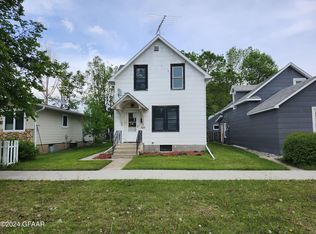 223 3rd Ave SE, Valley City, ND 58072