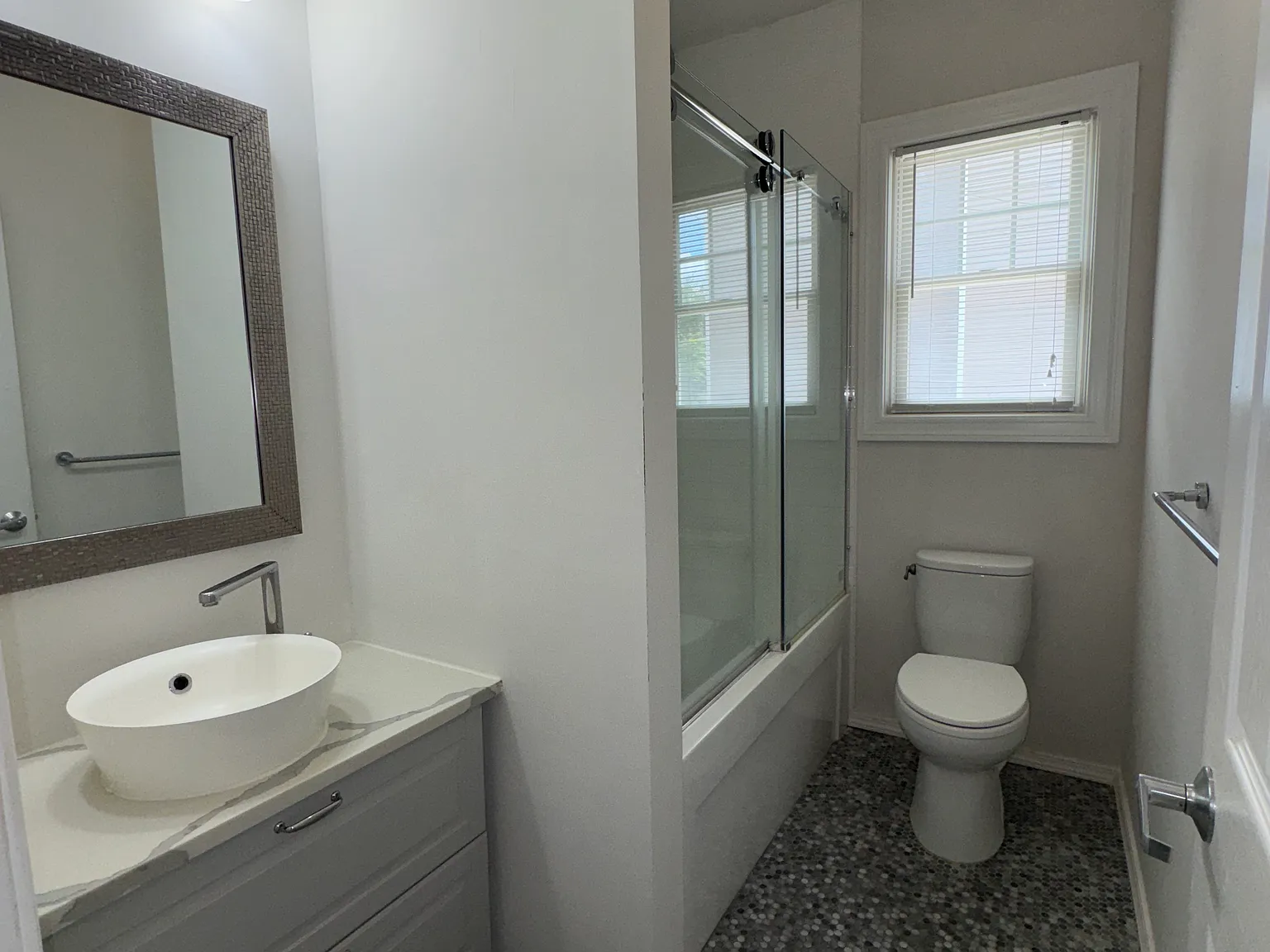 2 bed, $2,300 — Photo 4