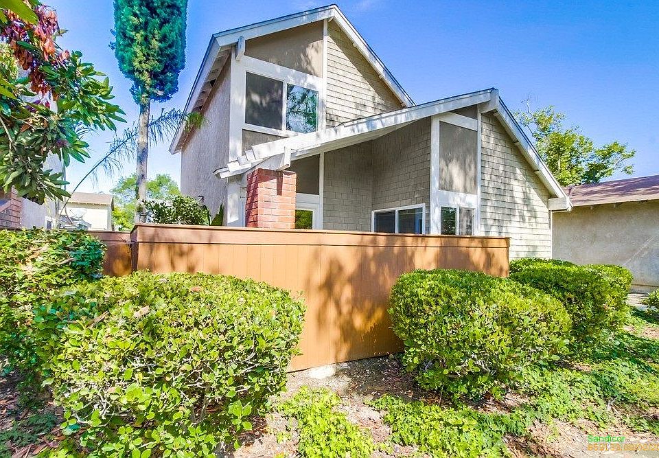 1st image of 10718 Esmeraldas Dr