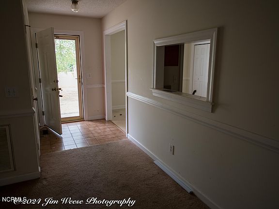 2nd image of 1127 Teakwood Drive