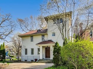 32 Crescent Pl, Wilmette, IL 60091