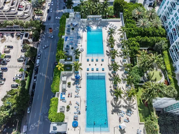 950 Brickell Bay Dr APT 4409, Miami, FL 33131
