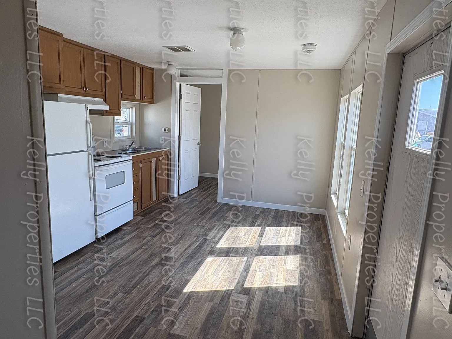 510 B 33rd Ave NW - 510 B 33rd Ave NW — Photo 4