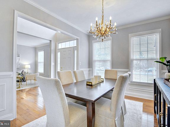 4th image of 5084 Highbourne Ln