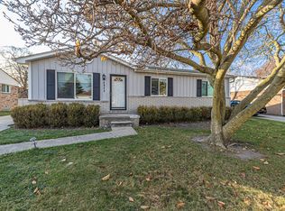 3043 Heritage Dr, Troy, MI 48083