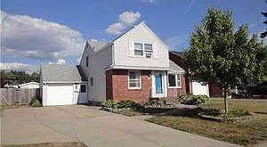 1st image of 174 Dexter Ter