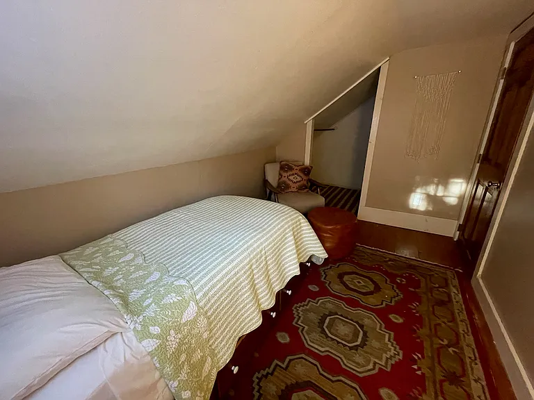 516 Giddings St — Photo 16
