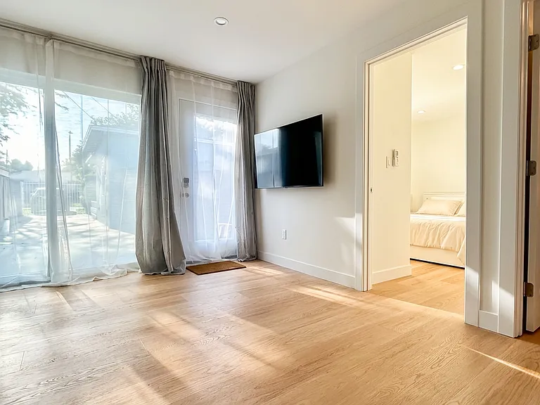 10458 E Zamora Ave — Photo 2