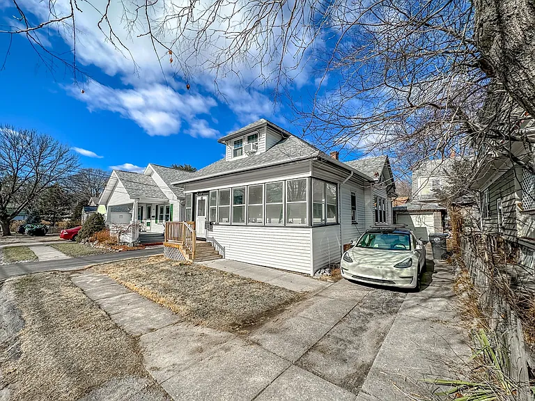 115 Westwood Ave — Photo 24