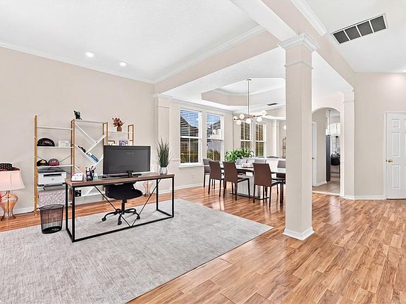 5th image of 902 WATERSIDE DRIVE