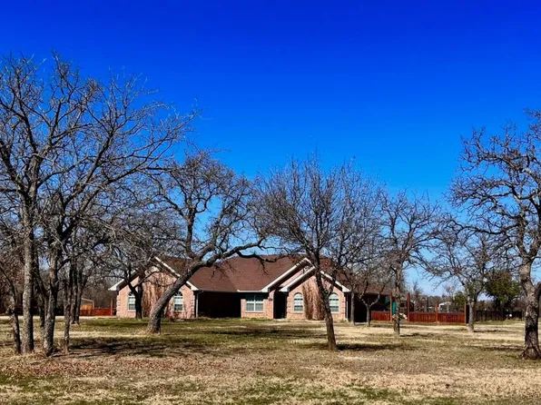 443 Timber Ridge Dr, Graham, TX 76450