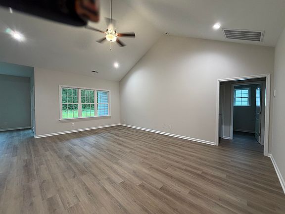3rd image of 117 Toanki Ln
