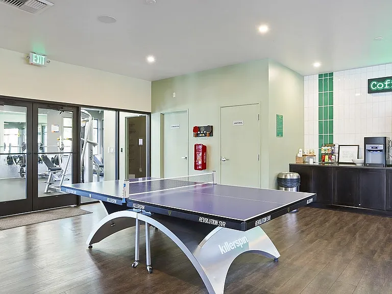 3225 Kinsrow Ave - WEB-19