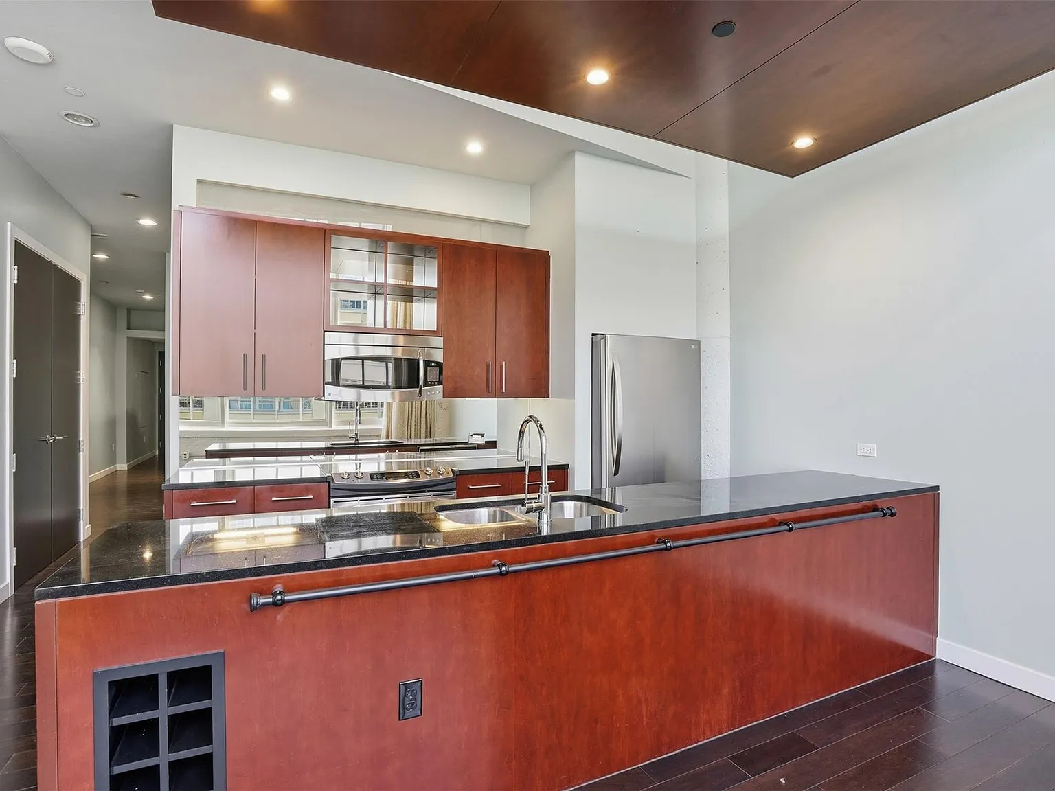 2 bed, 1263 sqft, $2,595 — Photo 3