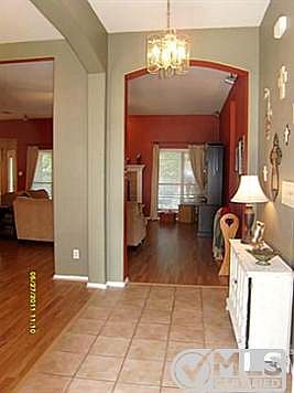 3rd image of 145 Cottonwood Ln
