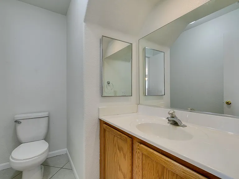 5025 Glittering Star Ct N — Photo 37