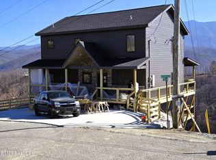 736 Village Loop, Gatlinburg, TN 37738