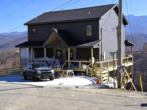 736 Village Loop, Gatlinburg, TN 37738