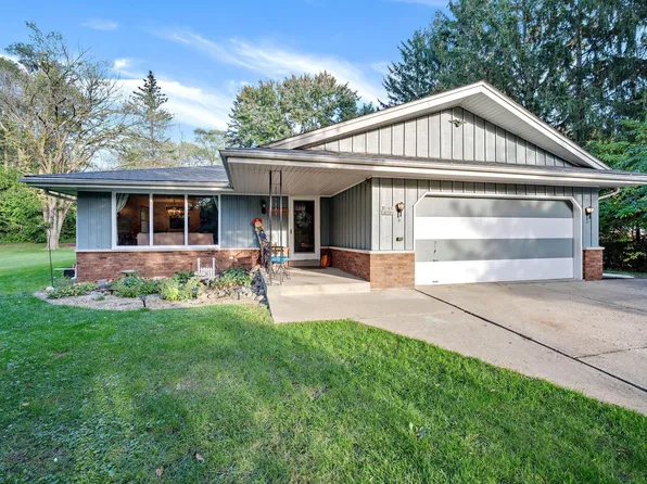 W249S6890 Center DRIVE, Waukesha, WI 53189