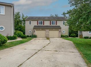 606 Bayberry Ct W, Bloomington, IN 47401