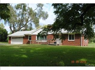 360 Fowlerville Rd, Fowlerville, MI 48836