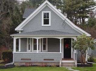 529 Circuit St, Hanover, MA 02339