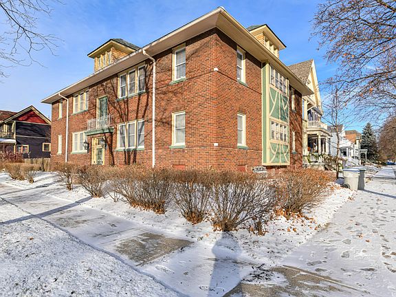 5th image of 204 W Reservoir Ave APT 4