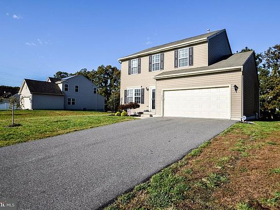 3rd image of 3696 Nathan Ln