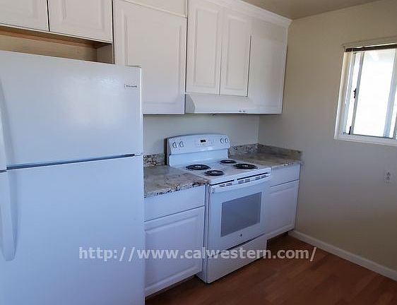 2nd image of 878 Castlewood Dr #0