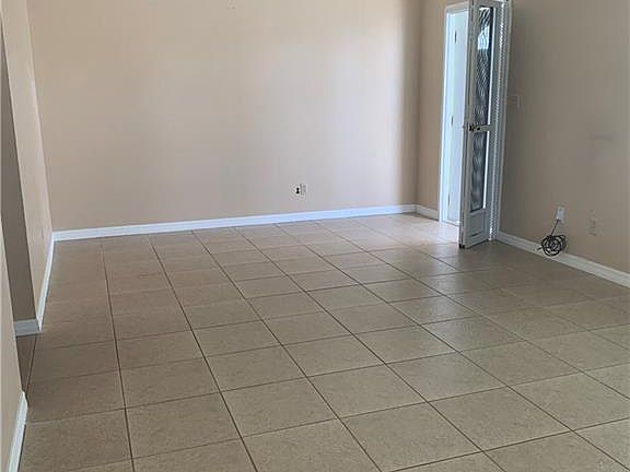 3rd image of 39 Desert Candle Cir