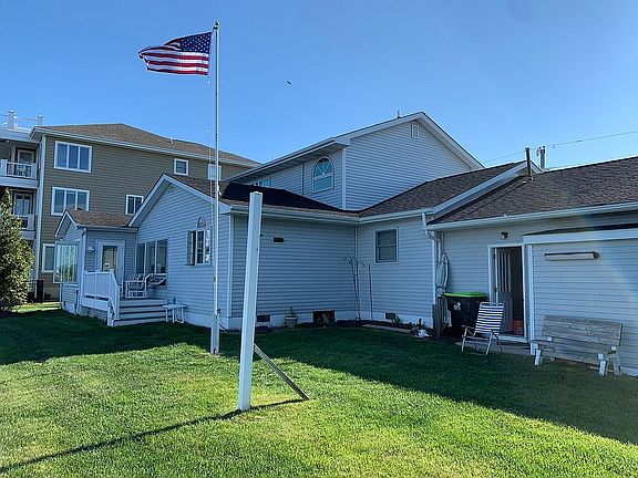 3rd image of 38347 Bayberry Ln