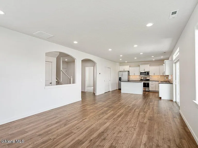 3921 N Lynn St — Photo 7