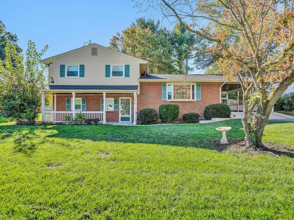 5020 Keithwood Dr SW, Roanoke, VA 24018