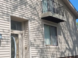 18622 Golfview Dr, Hazel Crest, IL 60429