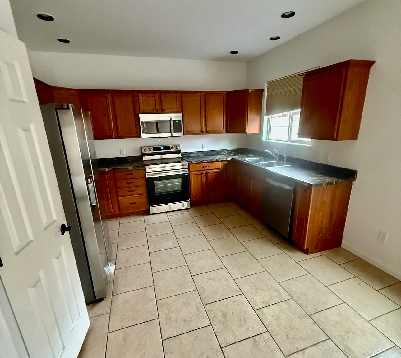 1127 Shady Lane — Photo 3