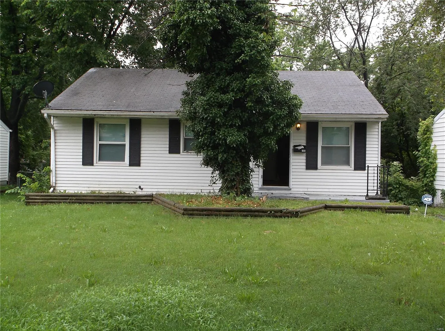 160 Cameron Rd photo 1