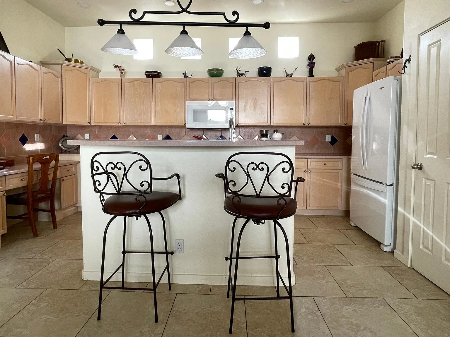 3 bed, 1758 sqft, $3,500 — Photo 3