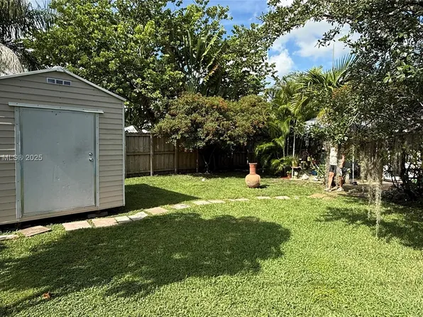 1039 N 31st Rd, Hollywood, FL 33021