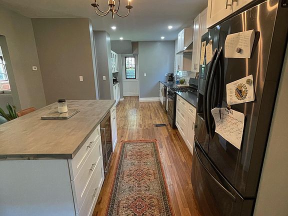 3rd image of 260 Sycamore St