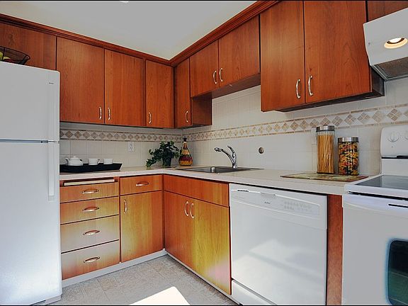 fully equipped, updated kitchen