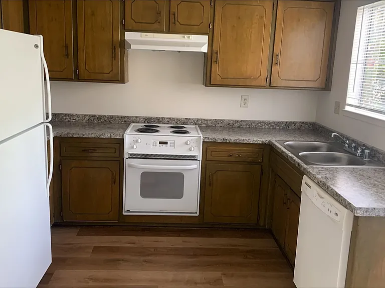10310 El Camino Real #2 — Photo 3
