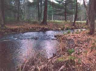 Rowland Rd, Lackawaxen, PA 18435