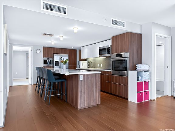 2nd image of 888 Kapiolani Blvd #1705