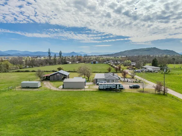 245 Highway 234, Eagle Pt, OR 97524