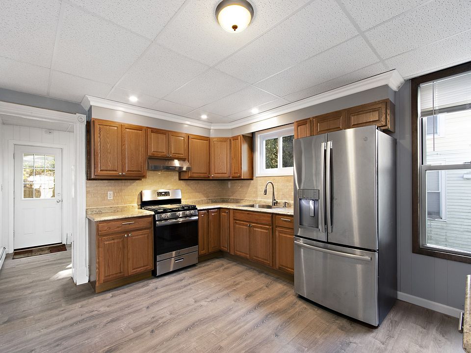 1st image of 262 Stowe Ave